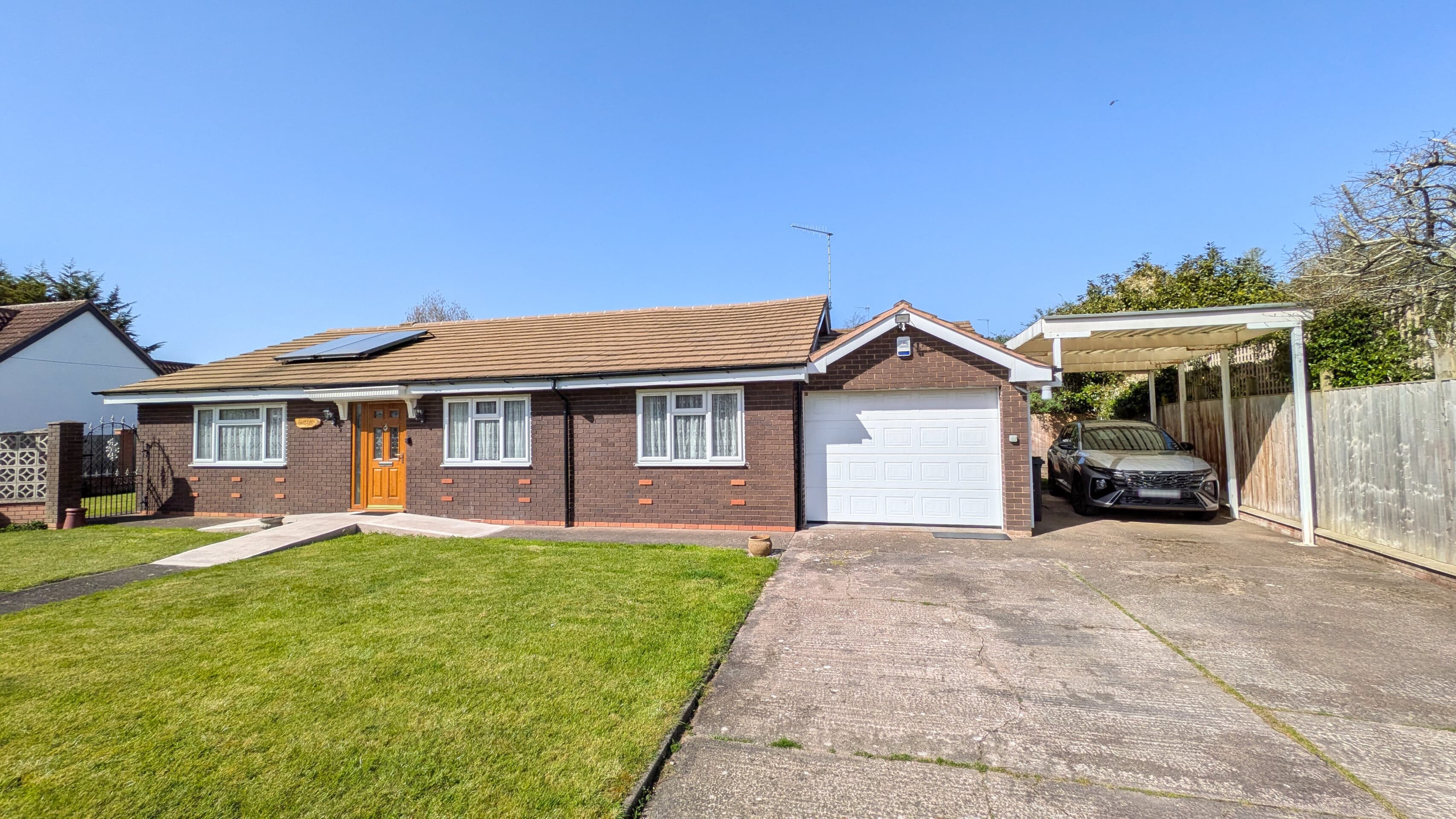 St. Peters Hill, Broomhall, WR5